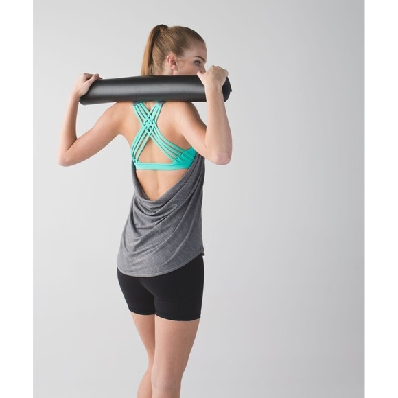 Lululemon Wild Tank Top Built in Cross Strap Bra Draped Back Gray Green Womens 6 - Picture 4 of 10